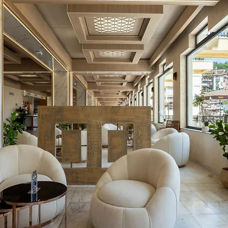 Grand & Therme 호텔